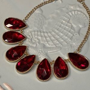 NWT! BeAuTiFuL Red Ruby Cocktail Necklace! ❤️